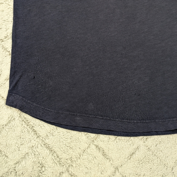 Buck Mason Shirt Men's XL Blue Navy Venice Wash Slub Curved Hem V-Neck Tee - Picture 4 of 7